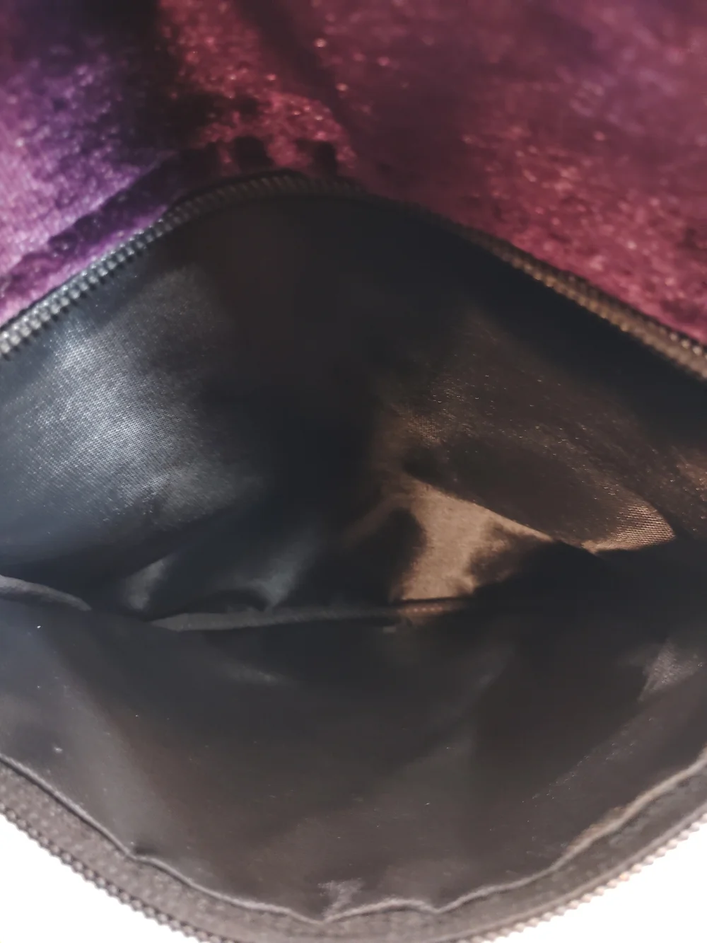 Fashionista Velvet Crossbody Bag in Deep Purple